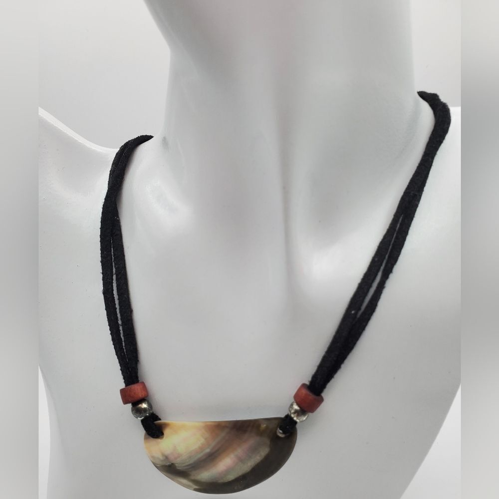 Mother of pearl abalone shell half moon necklace‎ N0301